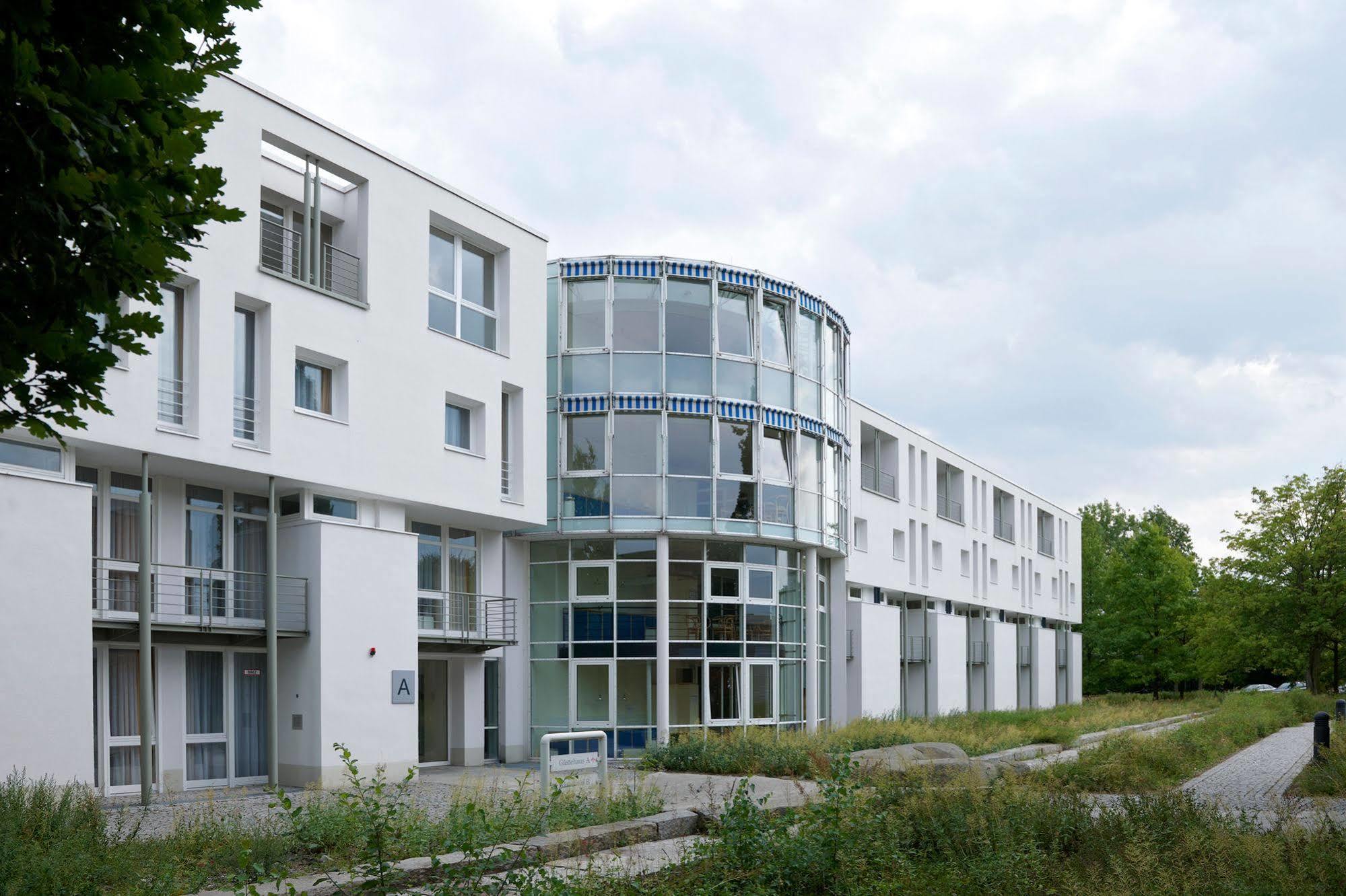 Commundo Tagungshotel Neuss Exterior photo